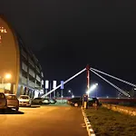 Arena Hotel 3*