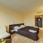 阿雷纳酒店