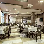 阿雷纳酒店 3*